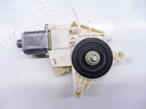 right-rear-window-motor-mercedes-benz-c-class-w204-2007-2008-2009-2010-2011-2012-2013-2014-2015-32637868 main image