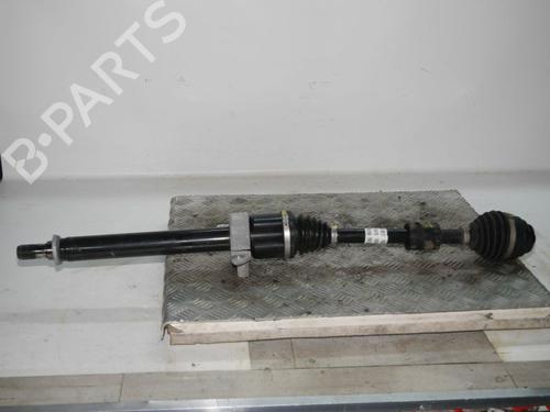 Used Right front driveshaft BMW 1 (F40) 118 i (136 hp) 33156851