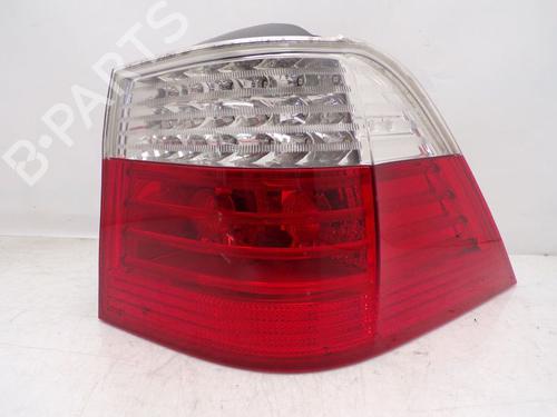 Używane Lampa tylna prawa BMW 5 Touring (E61) 520 d (177 hp) 29515244
