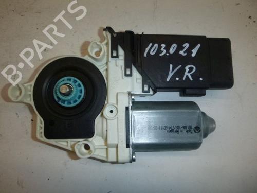 Right front window motor VW GOLF IV (1J1) 1.4 16V | BP24384098E20 