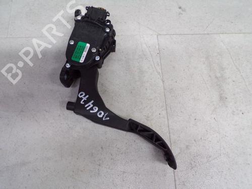 Used Pedal VW POLO V (6R1, 6C1) 1.2 TDI (75 hp) 24388529