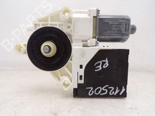 Right front window motor VW CADDY IV Box Body/MPV (SAA, SAH) 2.0 TDI | BP32652017E20
