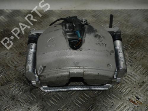Pinza freno delantera derecha MERCEDES-BENZ C-CLASS (W206) C 200 (206.042) (204 hp) 32331071