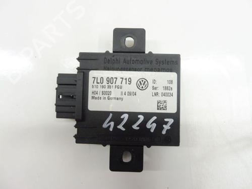 Used Control unit Control unit VW PHAETON (3D1, 3D2, 3D3, 3D4, 3D6, 3D7, 3D8, 3D9) 5.0 V10 TDI 4motion (313 hp) 33141026 33141026