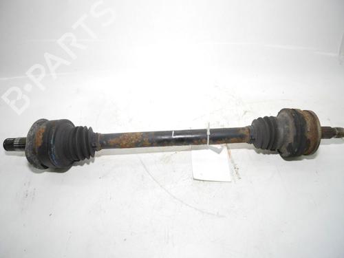 Used Left front driveshaft Left front driveshaft MERCEDES-BENZ C-CLASS Coupe (CL203) C 220 CDI (203.706) (143 hp) 33139633 33139633