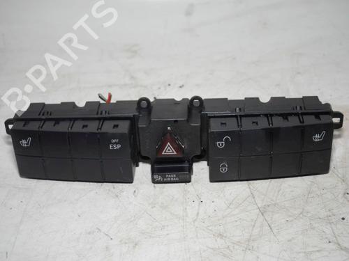 Used Switch Switch MERCEDES-BENZ C-CLASS T-Model (S203) C 320 CDI (203.220) (224 hp) 33139382 33139382