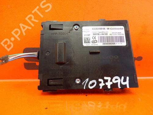 Used Control unit RENAULT SCÉNIC III (JZ0/1_) 1.9 dCi (JZ0J, JZ1J, JZ1K, JZ1S) (131 hp) 32642323