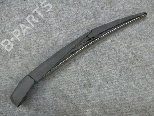 Used Rear windshield wiper arm SUZUKI GRAND VITARA II (JT, TE, TD) 1.9 DDiS All-wheel Drive (JT419, TD44, JB419WD, JB419XD,... (129 hp) 33138870