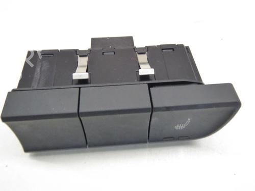 switch-audi-a1-8x1-8xk-2010-2011-2012-2013-2014-2015-2016-2017-2018-2019-33143682 main image