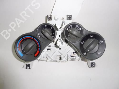 Commande Chauffage FIAT PANDA (169_) 1.2 (169.AXB11, 169.AXB1A) (60 hp) 32824174