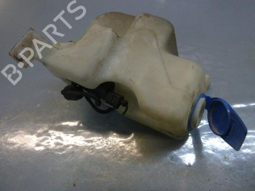 Used Windscreen washer tank VW GOLF IV (1J1) 1.6 (100 hp) 32634117