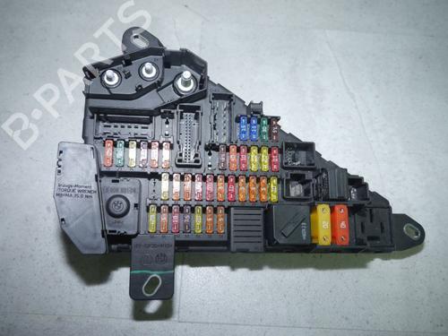 fuse-box-bmw-6-e63-2003-2004-2005-2006-2007-2008-2009-2010-32639137 main image