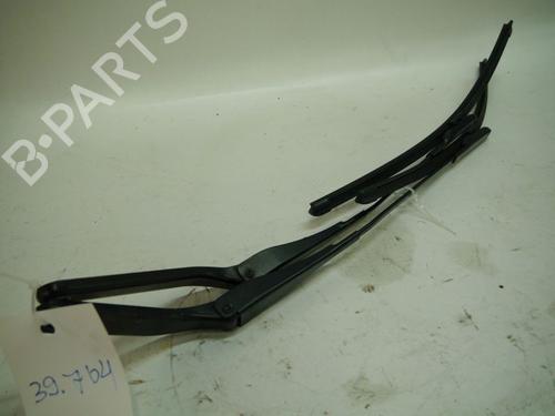 Used Front windshield wiper arm BMW 1 (E81) 118 i (143 hp) 33139093