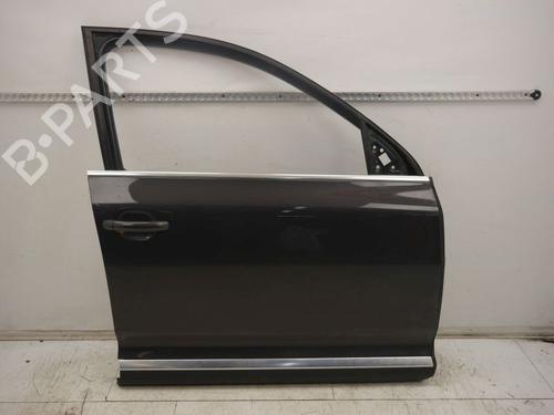 Used Right front door VW TOUAREG (7LA, 7L6, 7L7) 3.0 V6 TDI (225 hp) 33156376