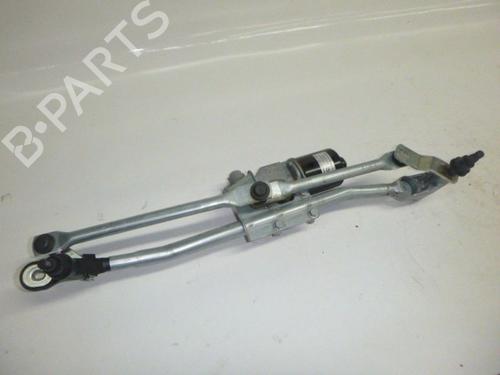 front-wipers-mechanism-bmw-1-convertible-e88-2007-2008-2009-2010-2011-2012-2013-32826252 main image