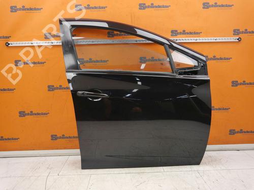 Used Right front door RENAULT ZOE (BFM_) ZOE (88 hp) 28672050