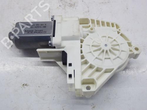 left-front-window-motor-audi-a4-b8-8k2-2007-2008-2009-2010-2011-2012-2013-2014-2015-2016-2017-32826674 main image