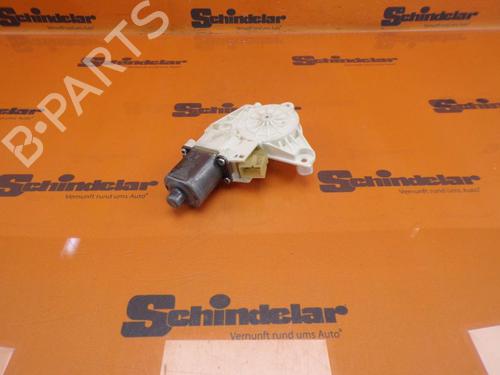 Left front window motor MERCEDES-BENZ C-CLASS (W204) C 200 Kompressor (204.041) | BP24392925E21 