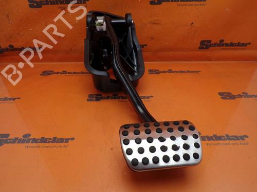 Used Break pedal MERCEDES-BENZ C-CLASS (W205) C 300 (205.048) (245 hp) 28005982