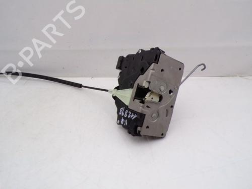 Højre fortil lås OPEL CORSA E (X15) 1.4 (08, 68) (90 hp) 33158047