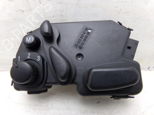 Used Switch MERCEDES-BENZ C-CLASS Coupe (CL203) C 320 (203.764) (218 hp) 32650728