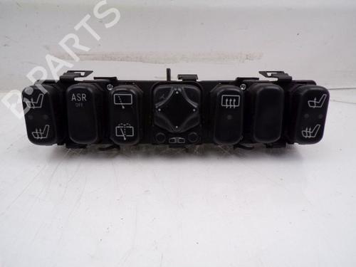 Używane Przełącznik Przełącznik MERCEDES-BENZ VANEO (414) 1.6 (414.700) (102 hp) 33892438 33892438