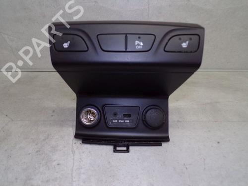 Used Middle console HYUNDAI ix35 (LM, EL, ELH) 2.0 4WD (163 hp) 24388032