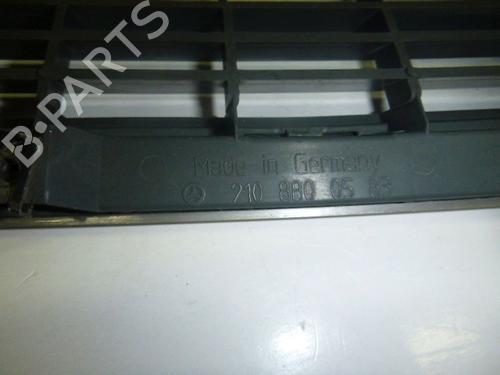 Grille MERCEDES-BENZ E-CLASS (W210) E 320 (210.065) | BP24385630C40 