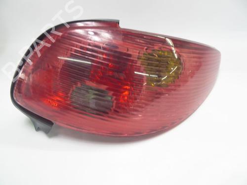 Right taillight PEUGEOT 206 CC (2D) 1.6 16V (2DNFUF, 2DNFUR) | BP24388801C35 