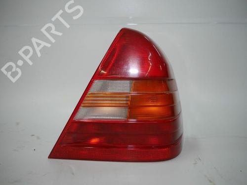 Højre baglygte MERCEDES-BENZ C-CLASS (W202) C 180 (202.018) (122 hp) 33140665