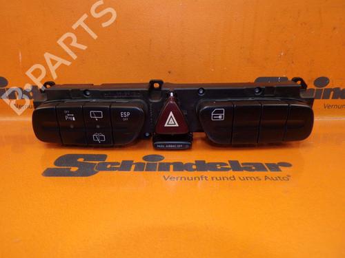 Used Switch Switch MERCEDES-BENZ C-CLASS T-Model (S203) C 220 CDI (203.206, 203.208) (143 hp) 33146577 33146577