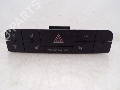 Used Switch SEAT IBIZA IV ST (6J8, 6P8) 1.2 (60 hp) 31366693