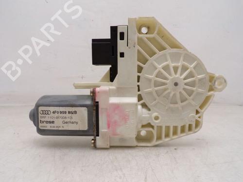 Moteur de lève-vitre avant droit AUDI A6 C6 (4F2) 2.4 (177 hp) 33156502