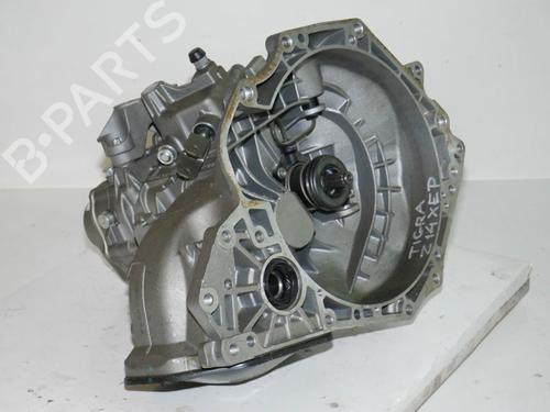 Used Gearbox OPEL TIGRA TwinTop (X04) 1.4 (R97) (90 hp) 32637896