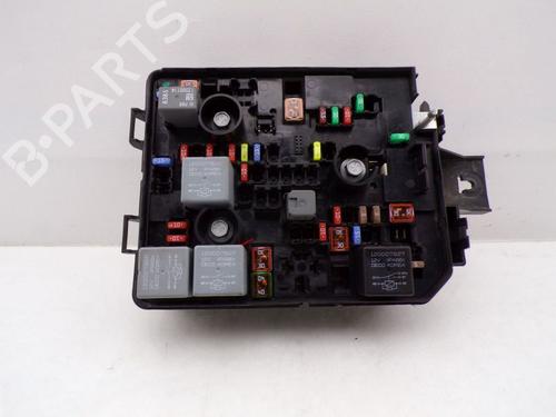 fuse-box-opel-corsa-e-x15-2014-32653511 main image
