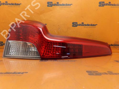 Farolim esquerdo VOLVO V50 (545) D2 (114 hp) 32835522