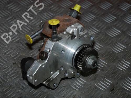 Used Fuel pump RENAULT SCÉNIC II (JM0/1_) 2.0 dCi (JM1K) (150 hp) 32829782