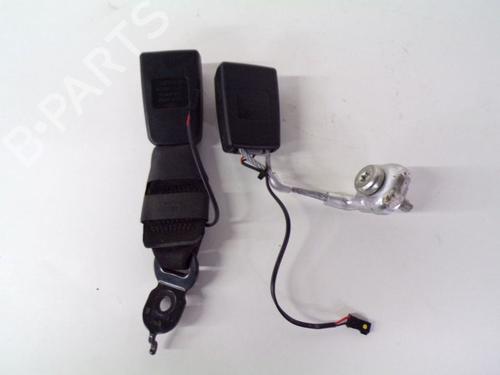 Used Seat buckle BMW 5 (F10) 530 d (245 hp) 24388851