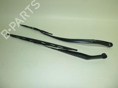 Used Front windshield wiper arm KIA PICANTO III (JA) 1.0 T-GDi (100 hp) 33143691