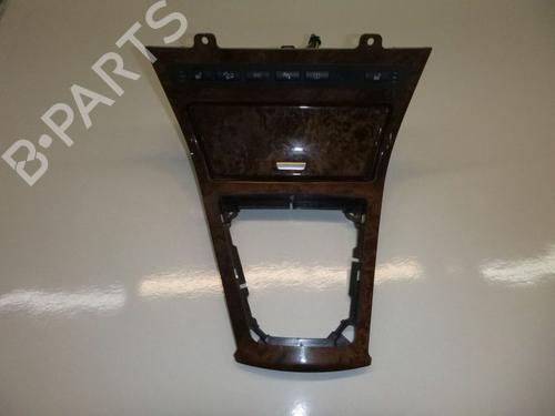 Midtkonsoll BMW X3 (E83) xDrive 30 d (218 hp) 32823502