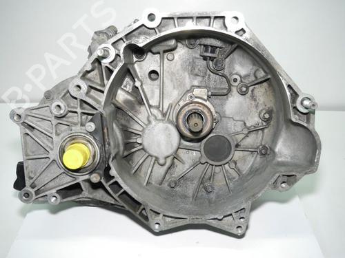 Getriebe für FIAT CROMA (194_) 2.2 16V (147 hp) 33139130