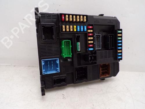 Used Fuse box PEUGEOT 2008 I (CU_) 1.2 THP 110 / PureTech 110 (110 hp) 32839294