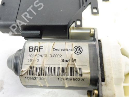 Right front window motor SEAT LEON (1M1) 1.6 16 V | BP32636419E20