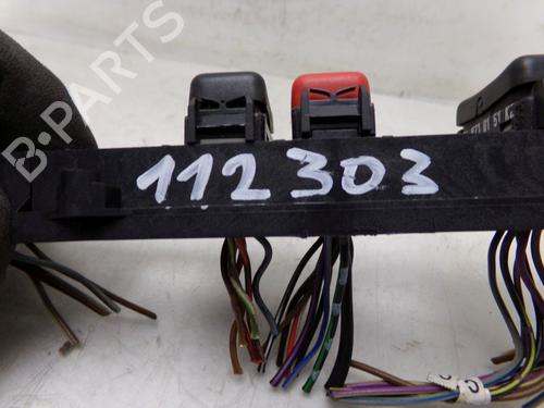 Switch MERCEDES-BENZ E-CLASS T-Model (S124) E 200 T (124.079) | BP32651123I30