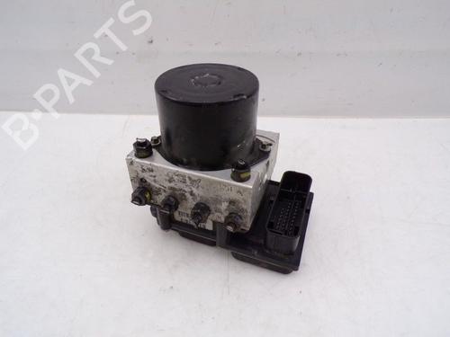 Used ABS pump SKODA FABIA I (6Y2) 1.2 (64 hp) 33157538