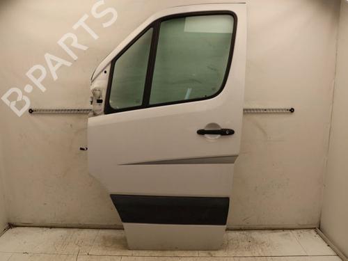Used Left front door Left front door MERCEDES-BENZ SPRINTER 3-t Platform/Chassis (B906) 211 CDI (906.111, 906.113, 906.211, 906.213) (109 hp) 39216555 39216555