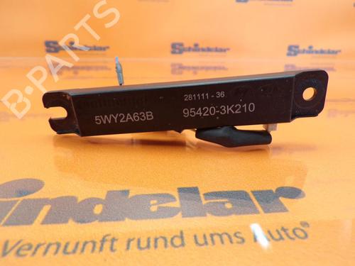 electronic-module-hyundai-ix35-lm-el-elh-2009-2010-2011-2012-2013-2014-2015-2016-33684235 main image