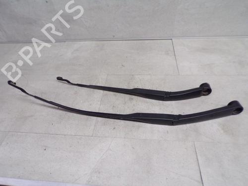 vindspejlsviskerarm-kia-ceed-jd-2012-2013-2014-2015-2016-2017-2018-32640221 main image