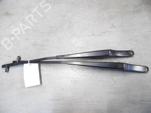 Used Front windshield wiper arm VW TOURAN (1T1, 1T2) 1.9 TDI (100 hp) 24379750