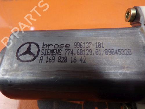 Right front window motor MERCEDES-BENZ A-CLASS (W169) A 150 (169.031, 169.331) | BP24412819E20 